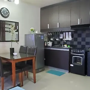 https://jens-paranaque-city-apartment-manila.angeleshotels.net